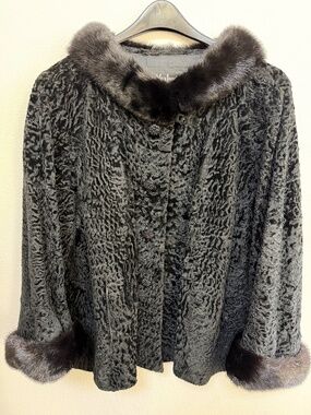 Koslow’s Fort Worth Black Coat Fur trim Large